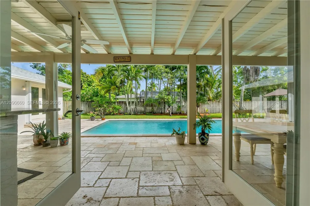 7915 SW 155th St Palmetto Bay, FL 33157