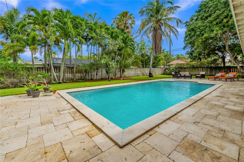 7915 SW 155th St Palmetto Bay, FL 33157