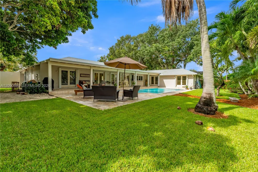 7915 SW 155th St Palmetto Bay, FL 33157