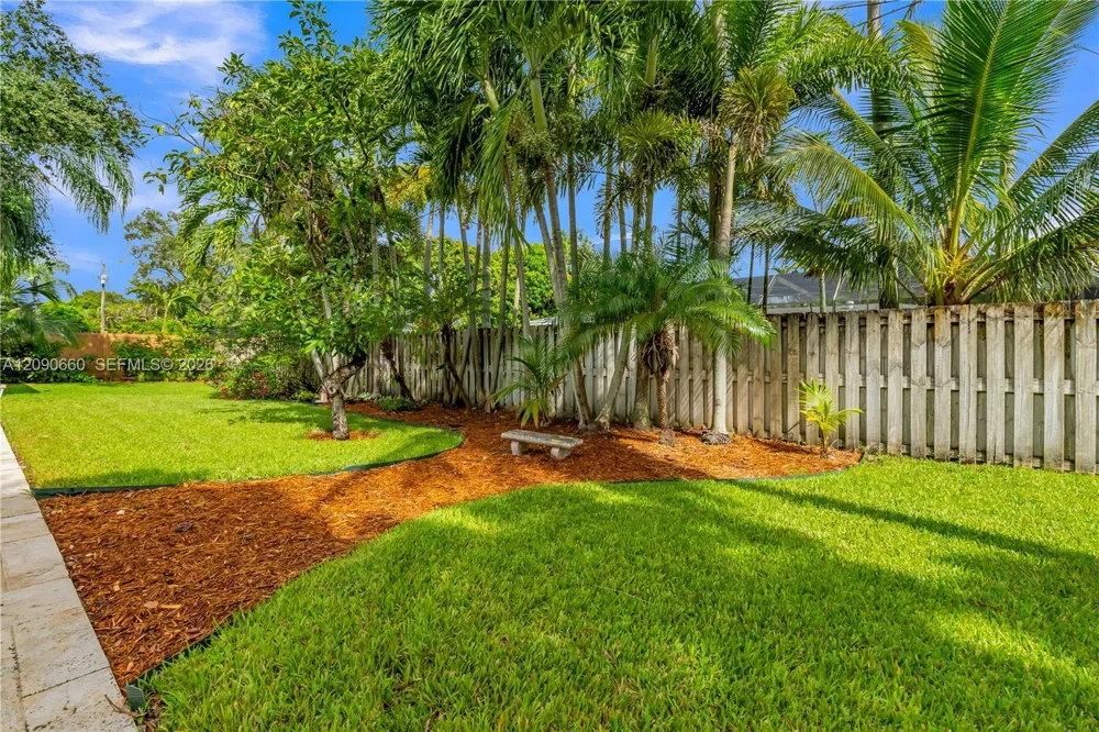 7915 SW 155th St Palmetto Bay, FL 33157