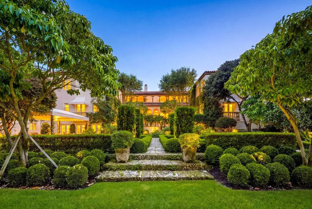 111 Via Del Lago Palm Beach, FL 33480