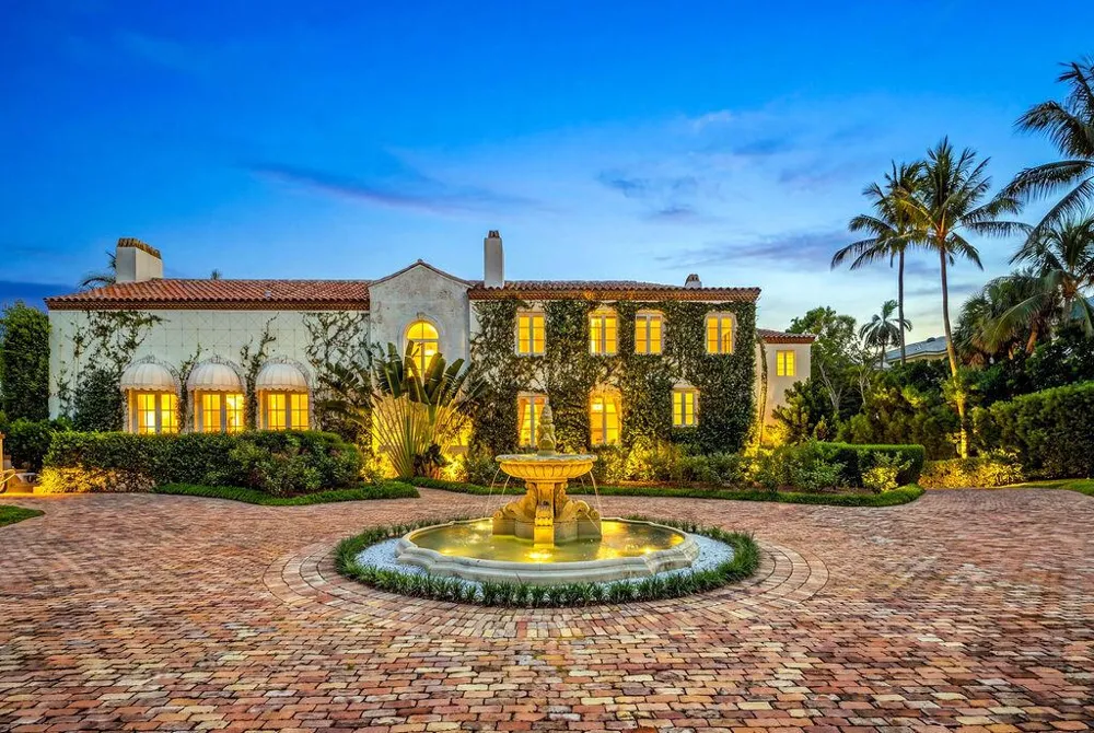 111 Via Del Lago Palm Beach, FL 33480