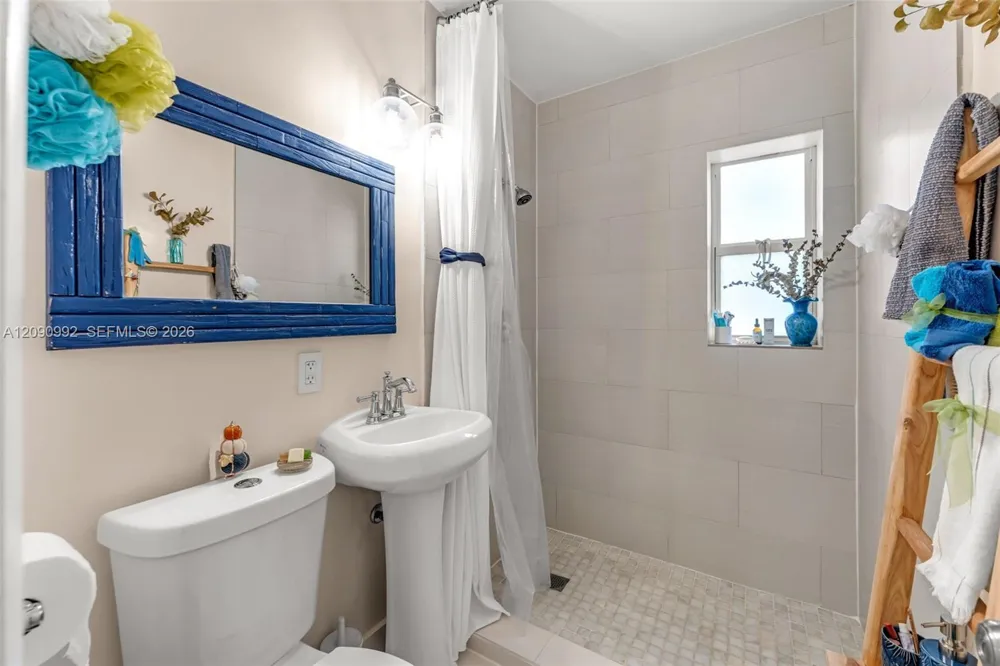 6891 SW 48th Ter Miami, FL 33155