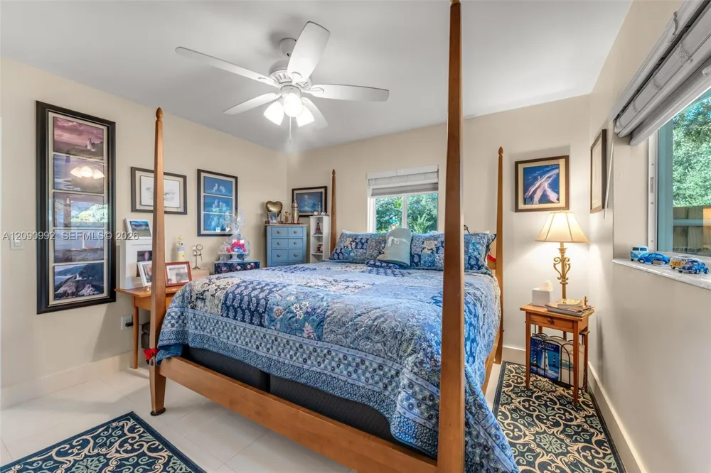 6891 SW 48th Ter Miami, FL 33155