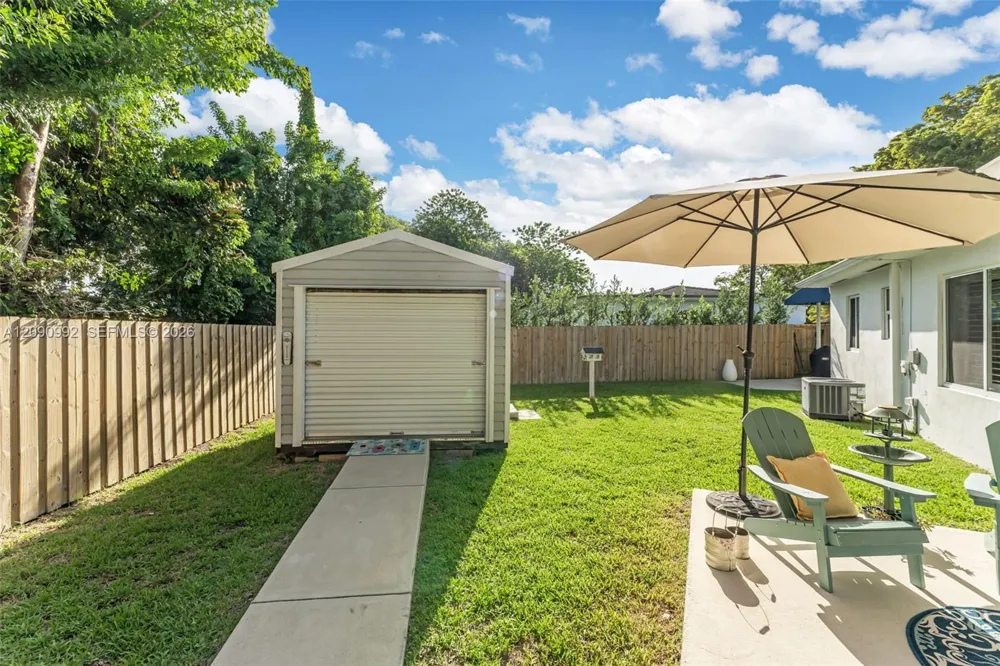 6891 SW 48th Ter Miami, FL 33155