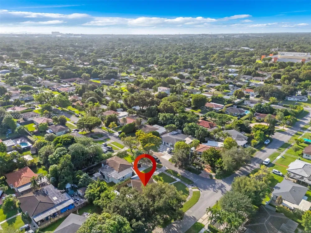 6891 SW 48th Ter Miami, FL 33155