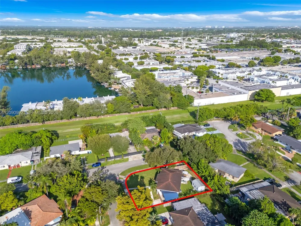 6891 SW 48th Ter Miami, FL 33155