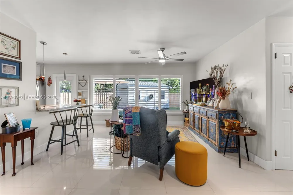 6891 SW 48th Ter Miami, FL 33155