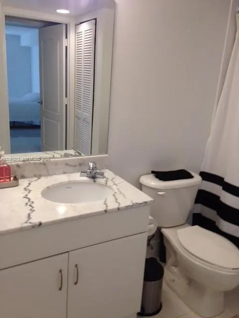 1200 Brickell Bay Dr #3121 Miami, FL 33131
