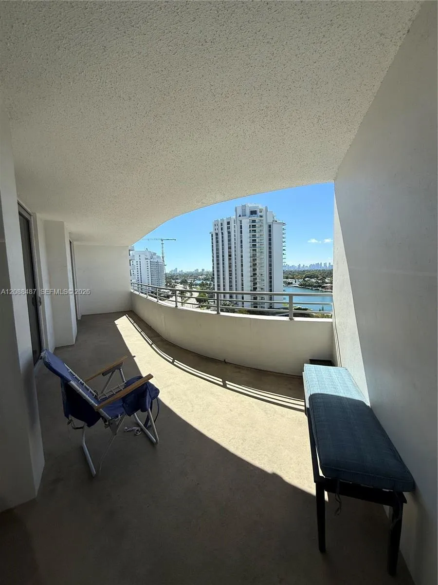 5555 Collins Ave #12Z Miami Beach, FL 33140