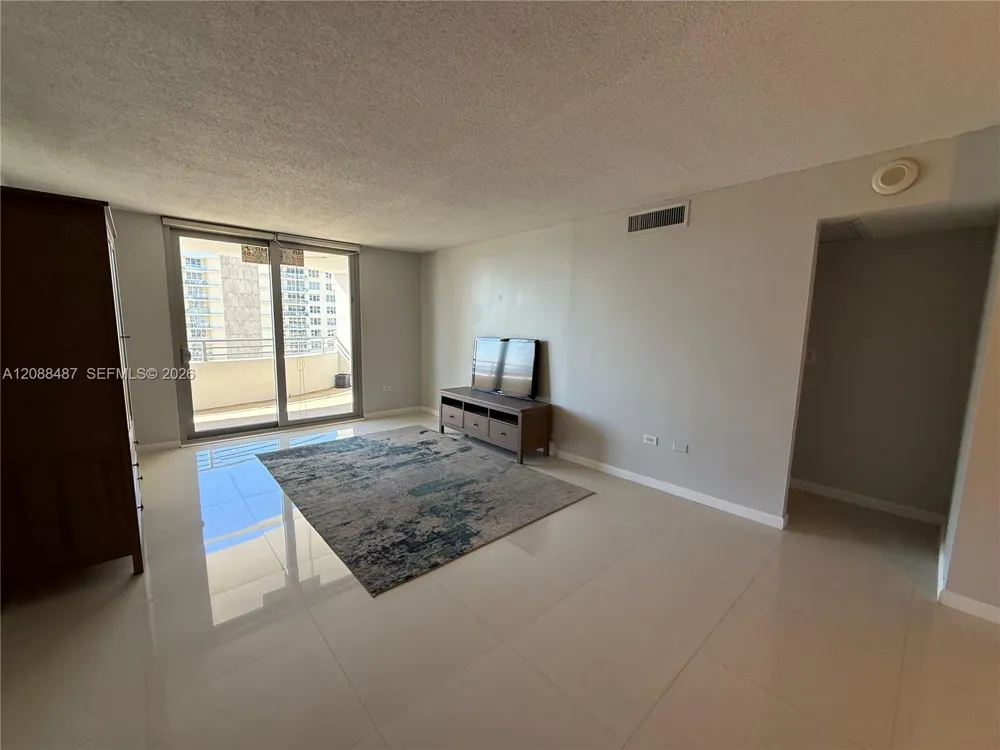 5555 Collins Ave #12Z Miami Beach, FL 33140