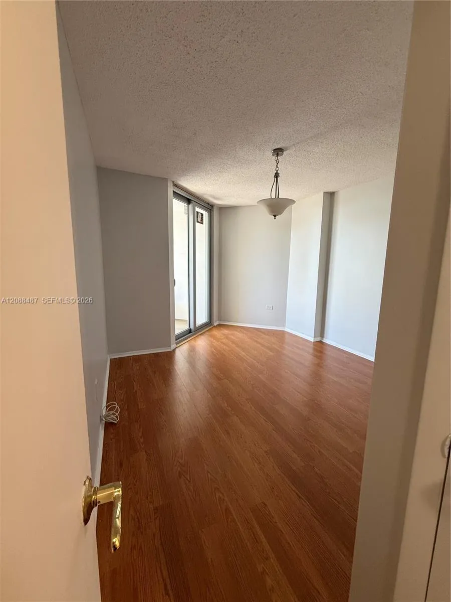 5555 Collins Ave #12Z Miami Beach, FL 33140