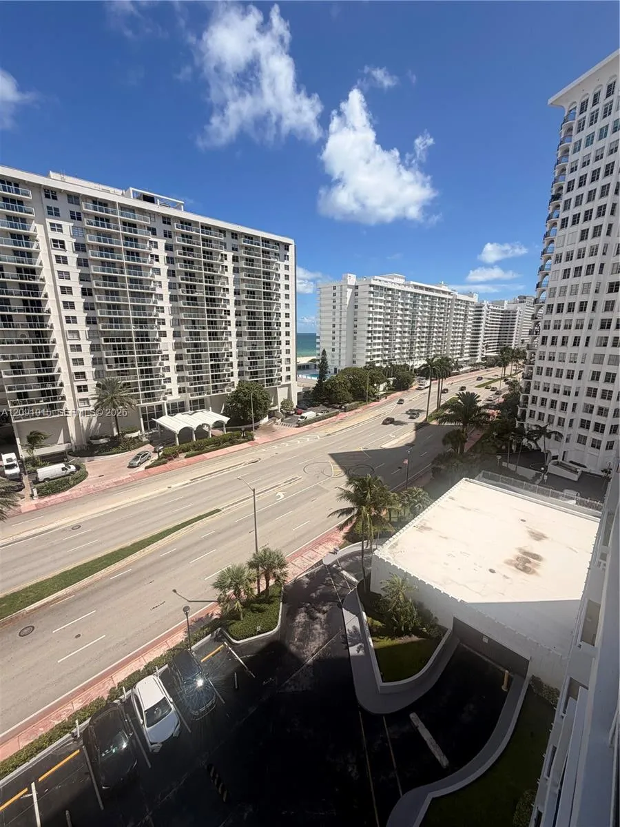 5700 Collins Ave #9B Miami Beach, FL 33140