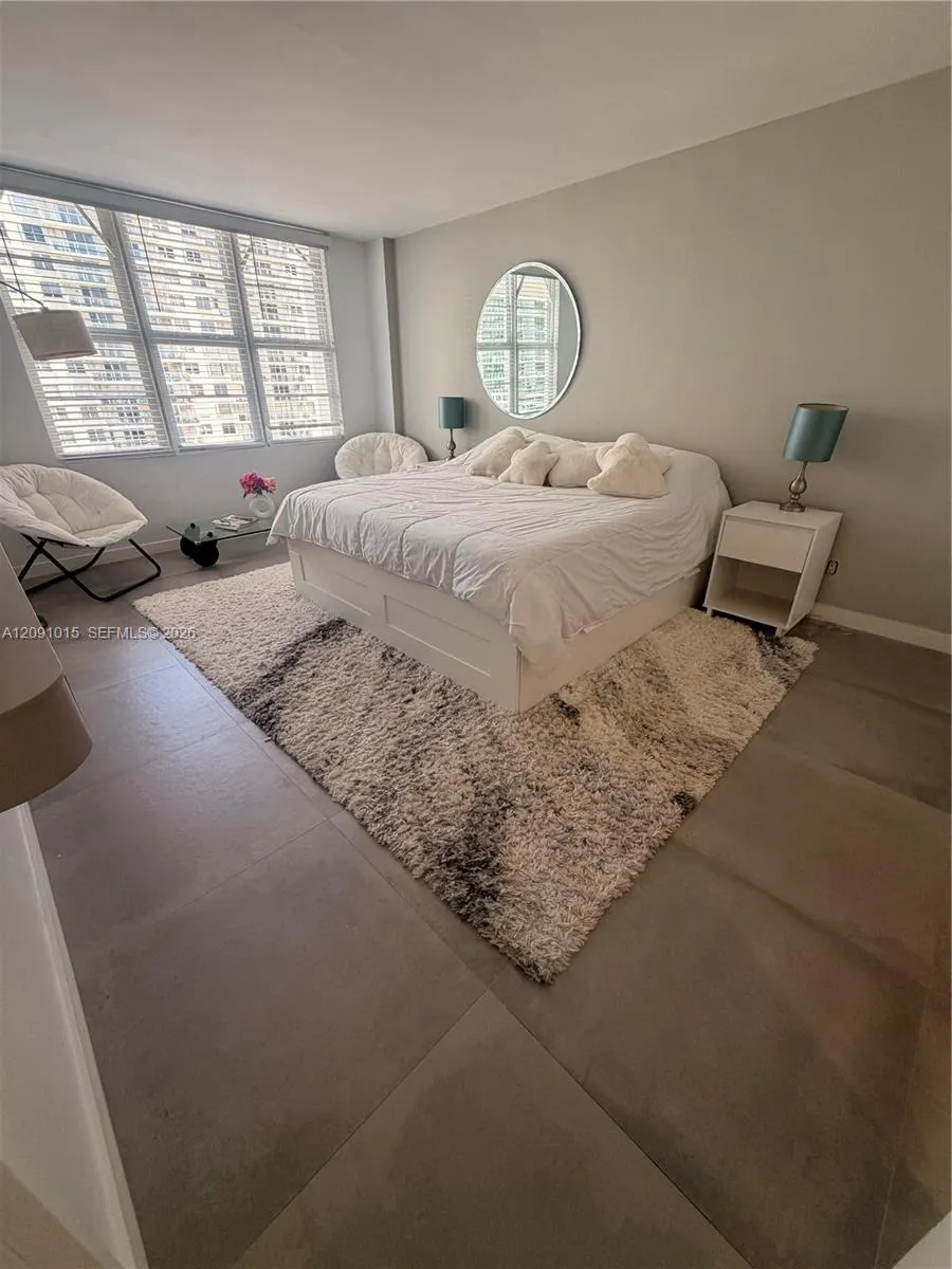 5700 Collins Ave #9B Miami Beach, FL 33140