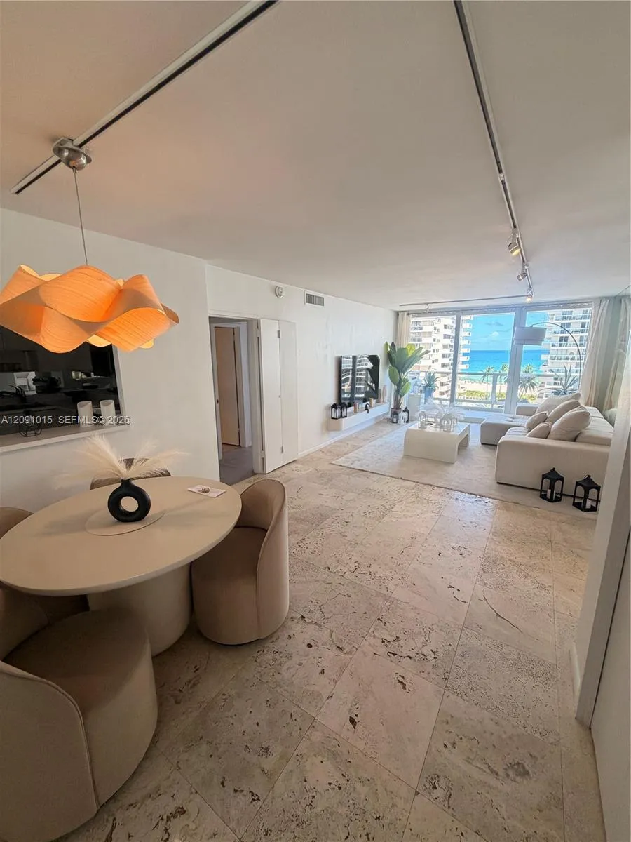5700 Collins Ave #9B Miami Beach, FL 33140