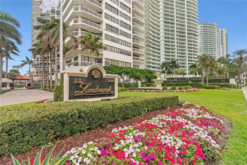 20185 E Country Club Dr #TS-7 Aventura, FL 33180