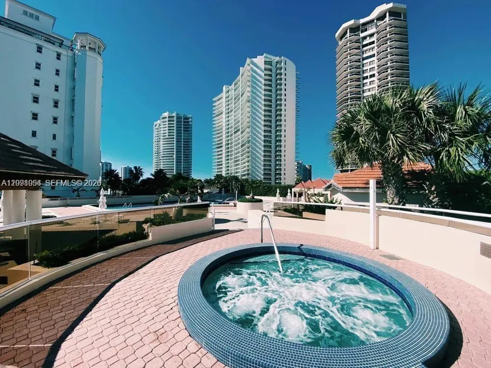 20185 E Country Club Dr #TS-7 Aventura, FL 33180