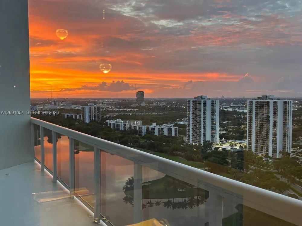 20185 E Country Club Dr #TS-7 Aventura, FL 33180