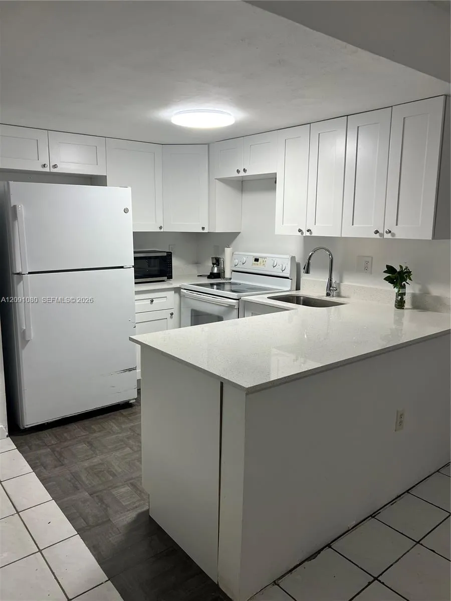 5366 W 26th Ave #121 Hialeah, FL 33016