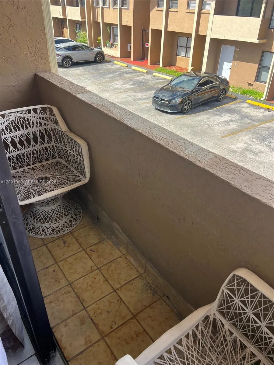 5366 W 26th Ave #121 Hialeah, FL 33016