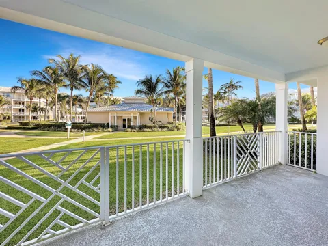 312 Bay Colony Drive #312