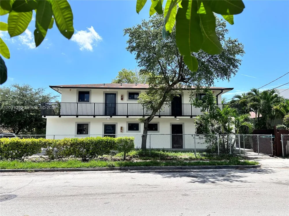 1278 SW 2nd St #4 Miami, FL 33135