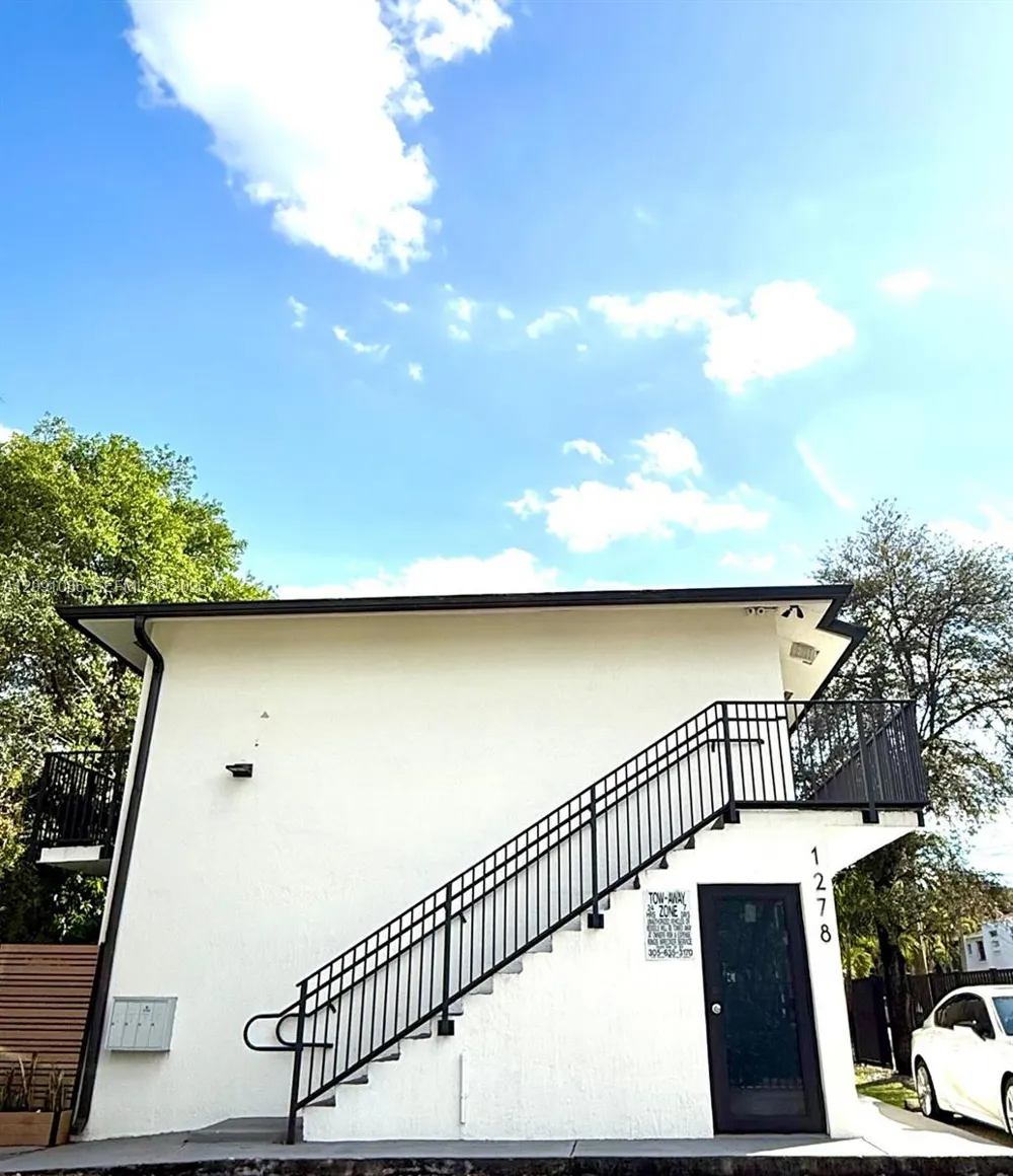 1278 SW 2nd St #4 Miami, FL 33135
