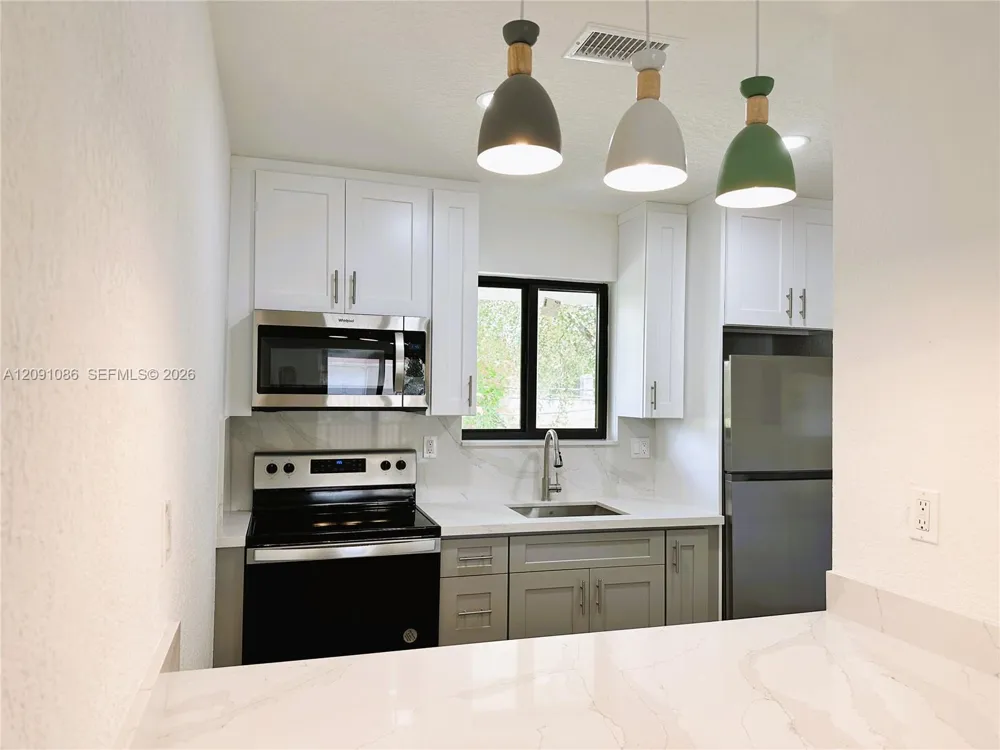 1278 SW 2nd St #4 Miami, FL 33135
