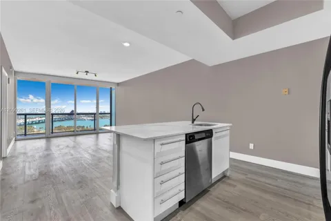 888 Biscayne Blvd #1710