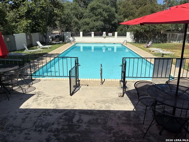 3246 CASTLEDALE DR #27 San Antonio, TX 78230