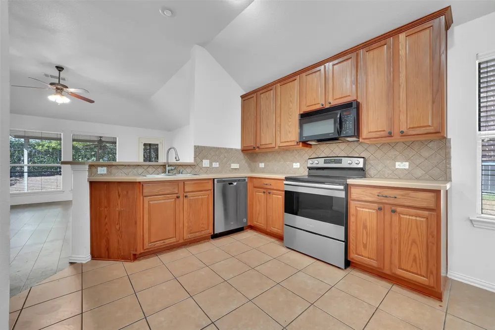 2309 Trickling Creek Drive Garland, TX 75041
