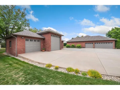 218 Grand View Circle