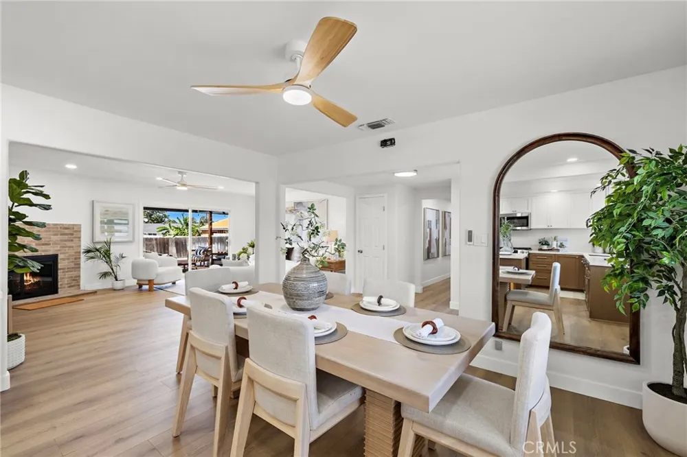 2076 Mori Orange, CA 92867