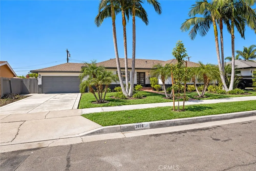 2076 Mori Orange, CA 92867