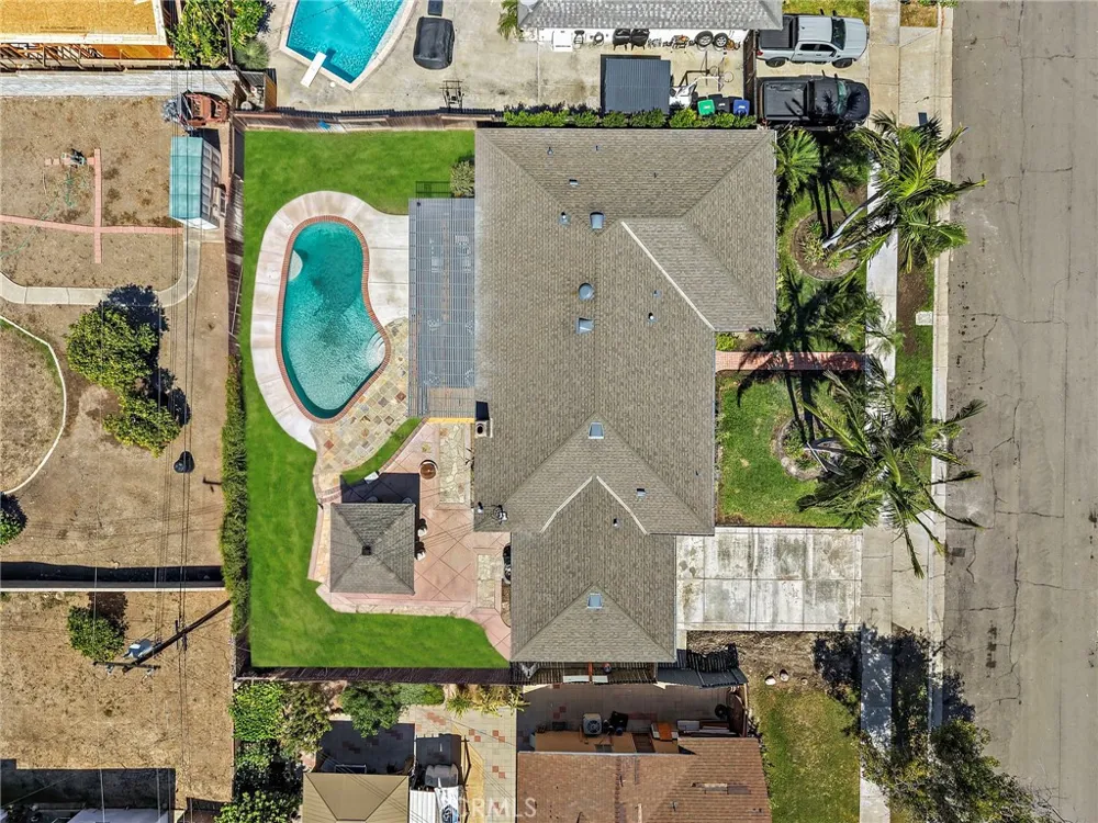 2076 Mori Orange, CA 92867