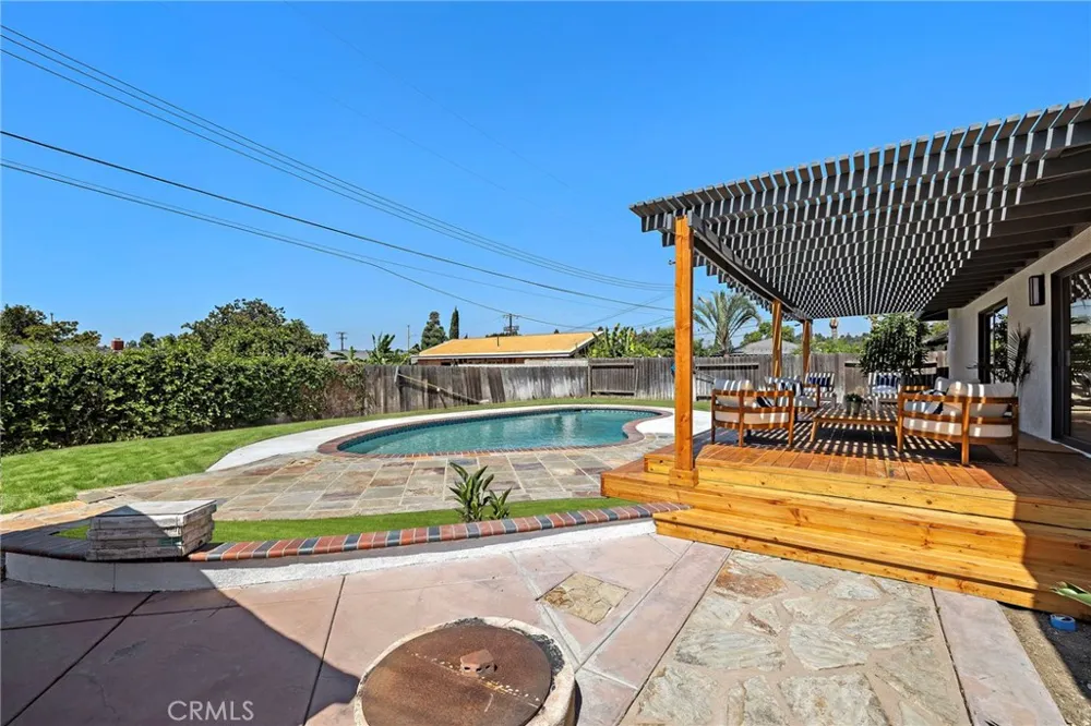 2076 Mori Orange, CA 92867