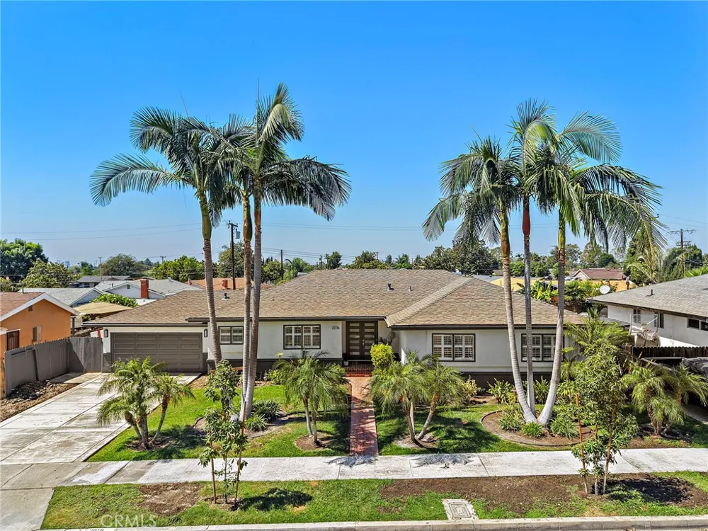 2076 Mori Orange, CA 92867