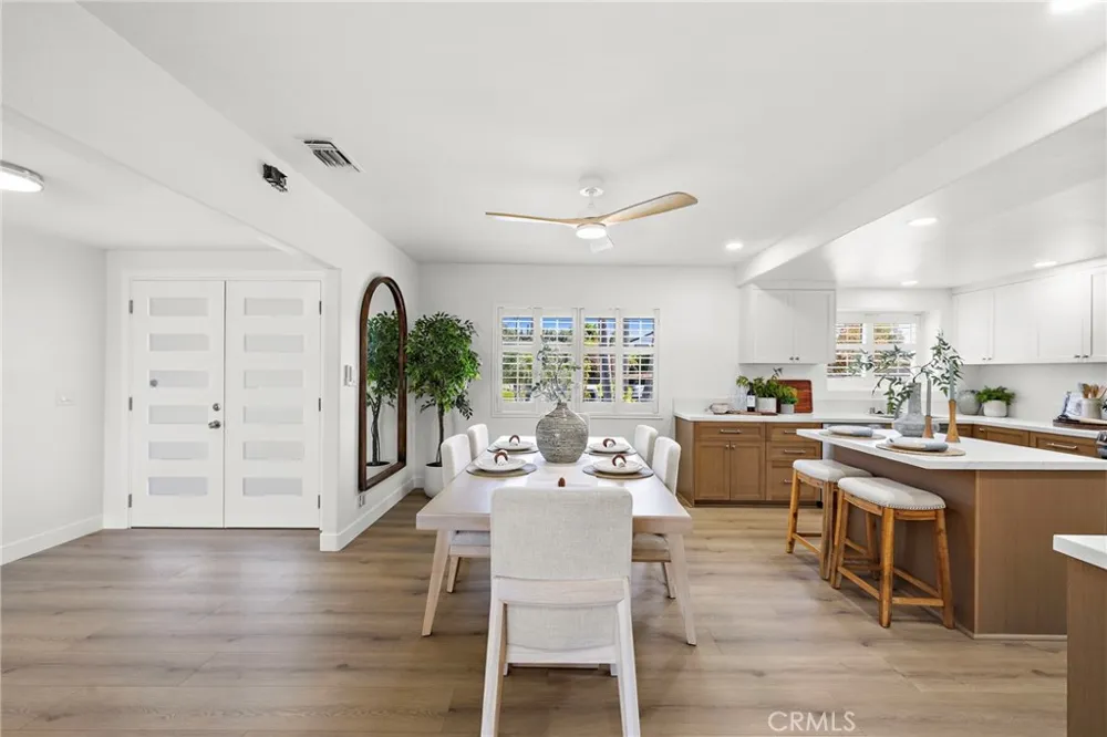 2076 Mori Orange, CA 92867