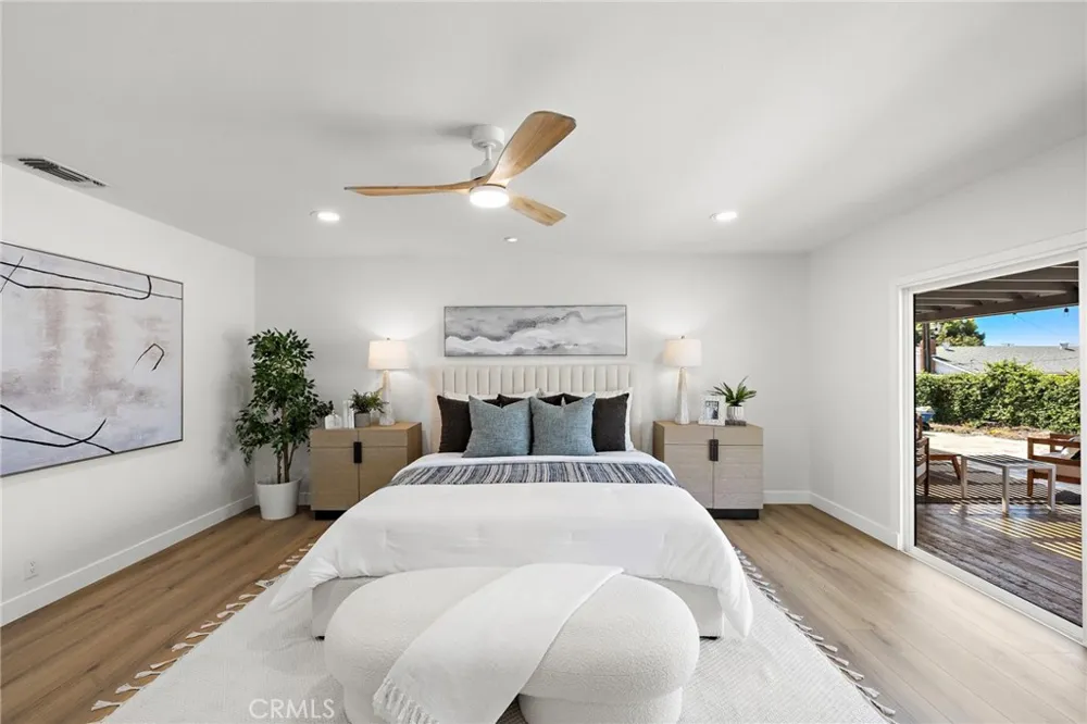 2076 Mori Orange, CA 92867
