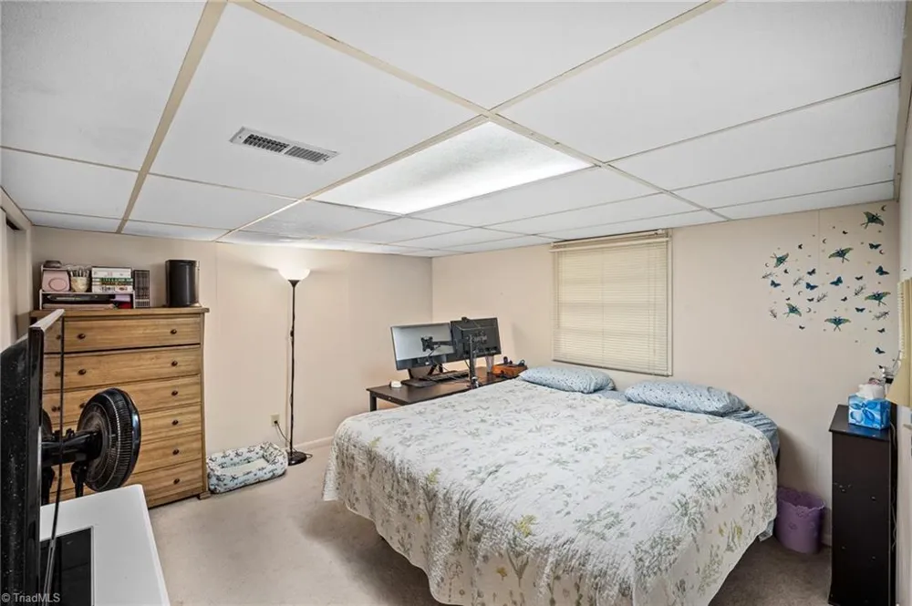 5 Windsor Circle Thomasville, NC 27360