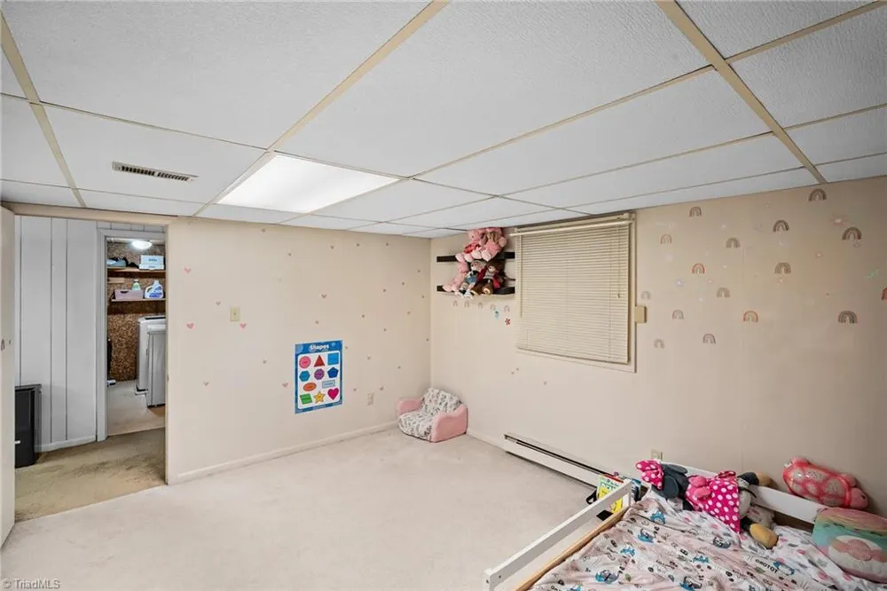 5 Windsor Circle Thomasville, NC 27360