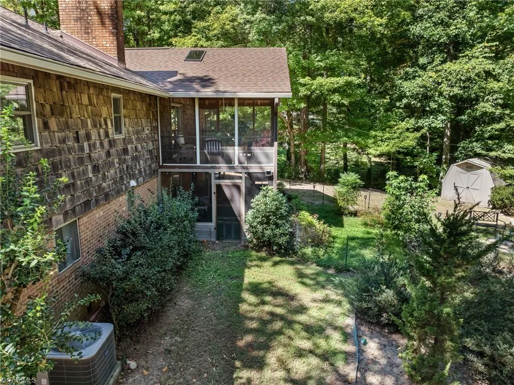5 Windsor Circle Thomasville, NC 27360