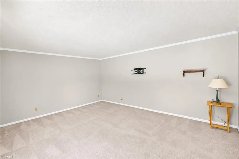 5 Windsor Circle Thomasville, NC 27360