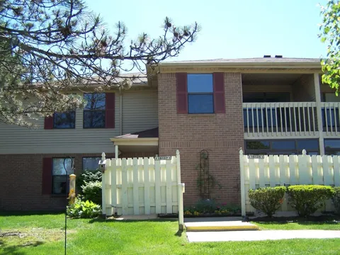 19137 Surrey Lane