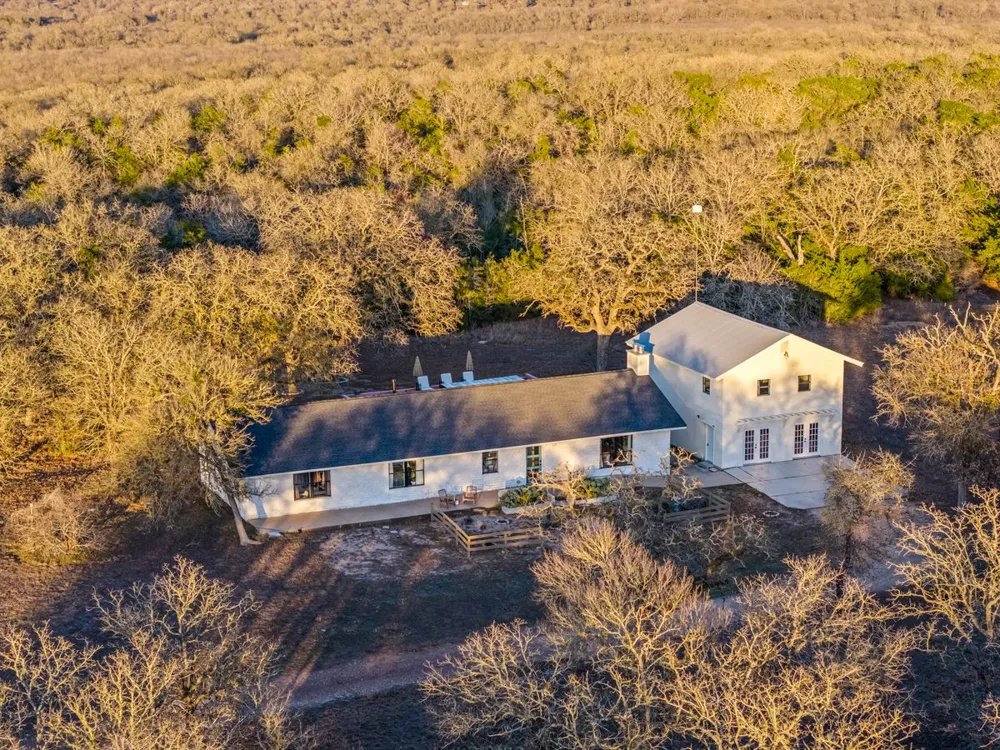 510 Thousand Oaks Drive Cedar Creek, TX 78612