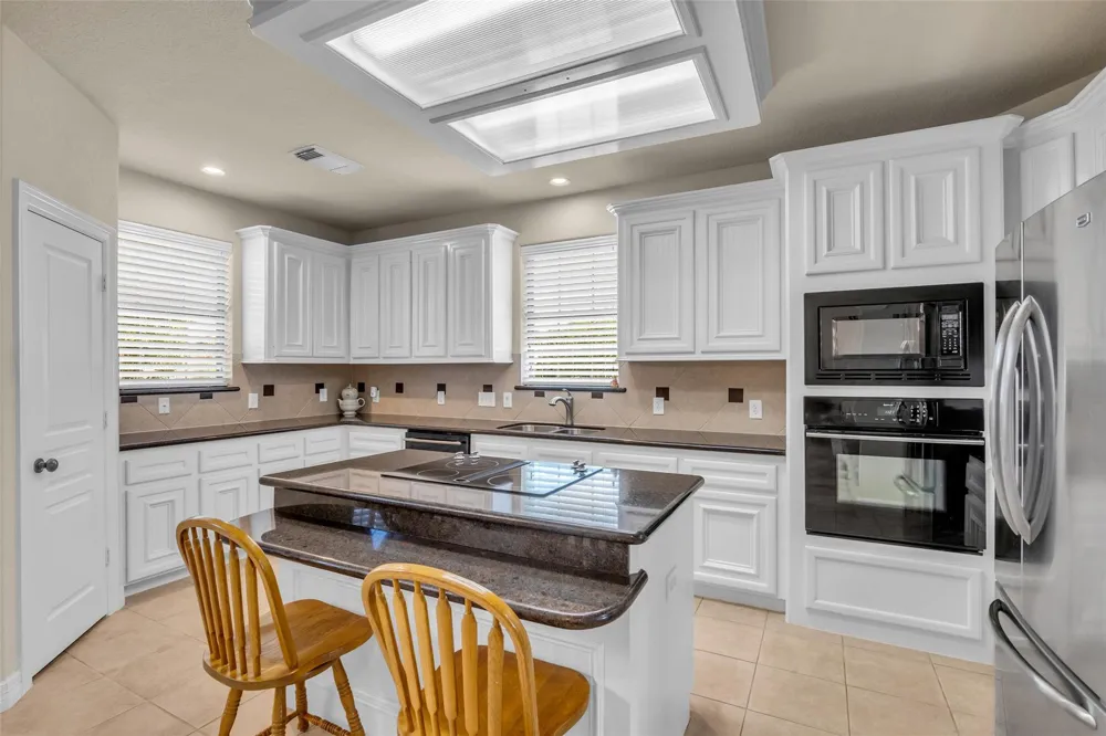 1813 Mesa Verde Drive Deer Park, TX 77536