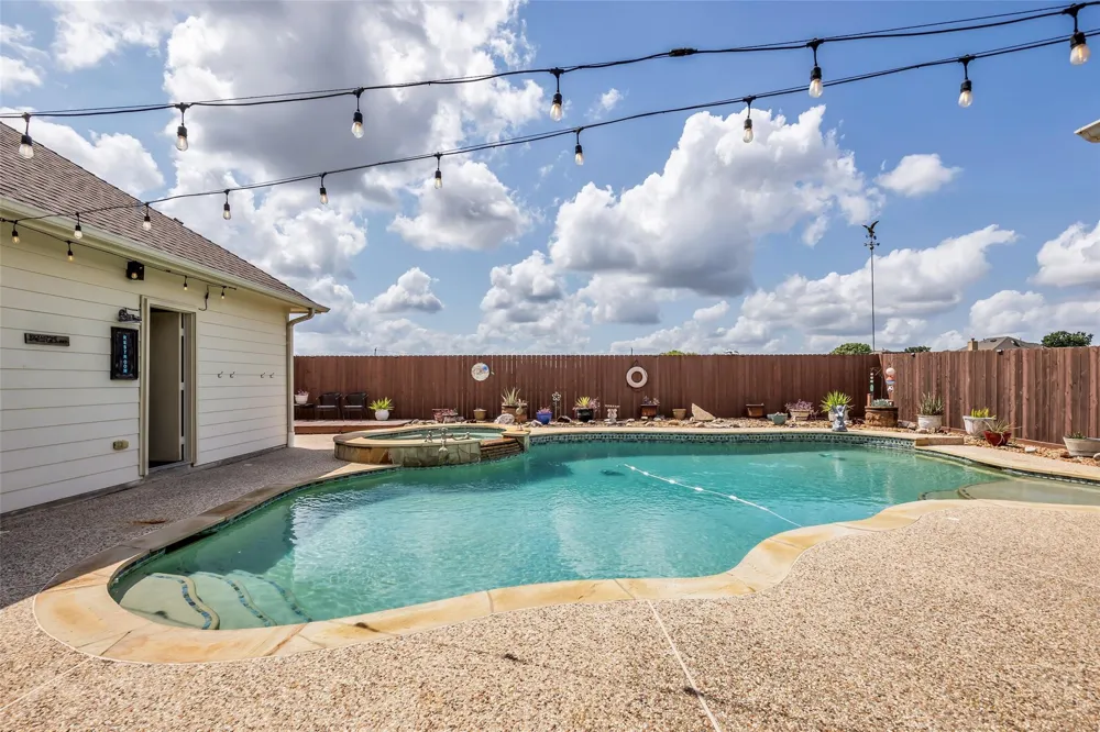 1813 Mesa Verde Drive Deer Park, TX 77536