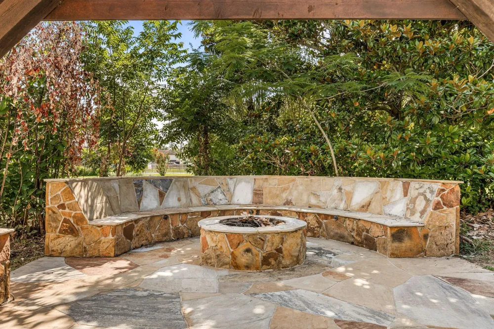 215 Caleta Circle Richmond, TX 77406