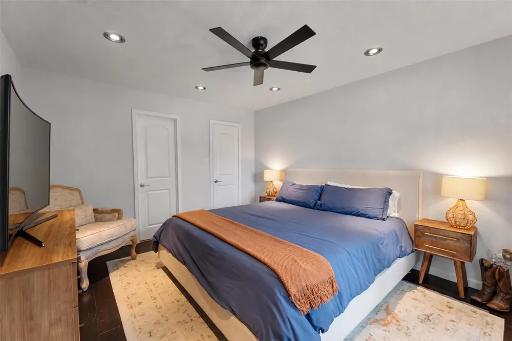 735 Worthshire Street Houston, TX 77008