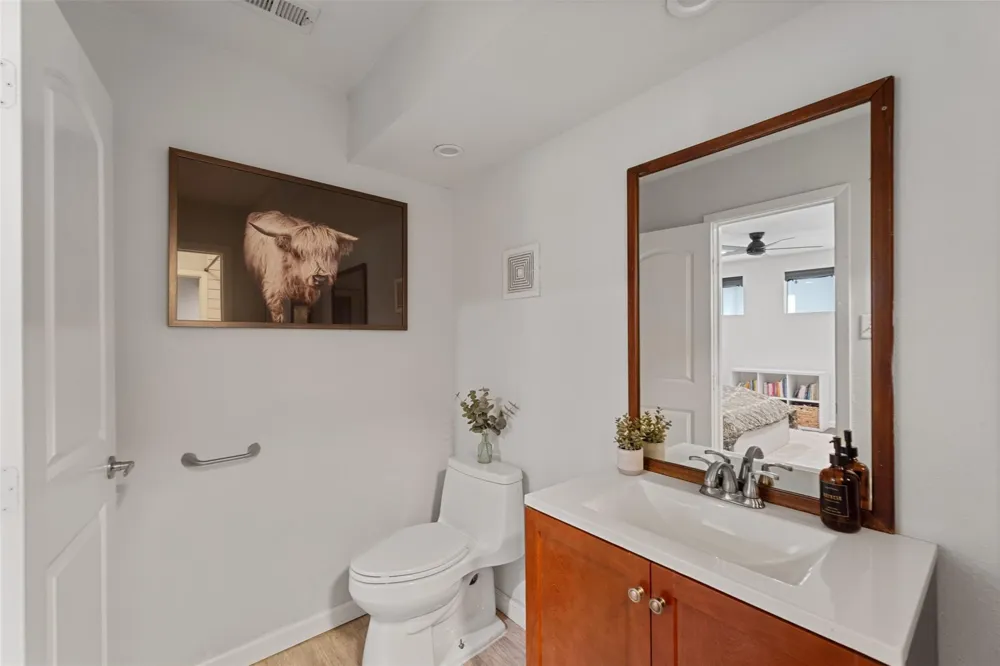 735 Worthshire Street Houston, TX 77008